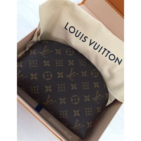 louis vuitton cosmetic pouch size comparison